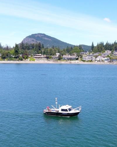 Derelict crab pot side-scan sonar survey. (Doug Davidson drone image).