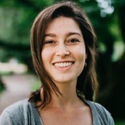 Head shot of Jackie Lindsey