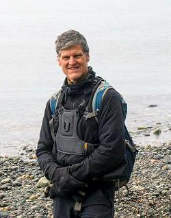 Head shot of Scott Pearson