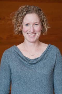 Head shot of Tessa Francis